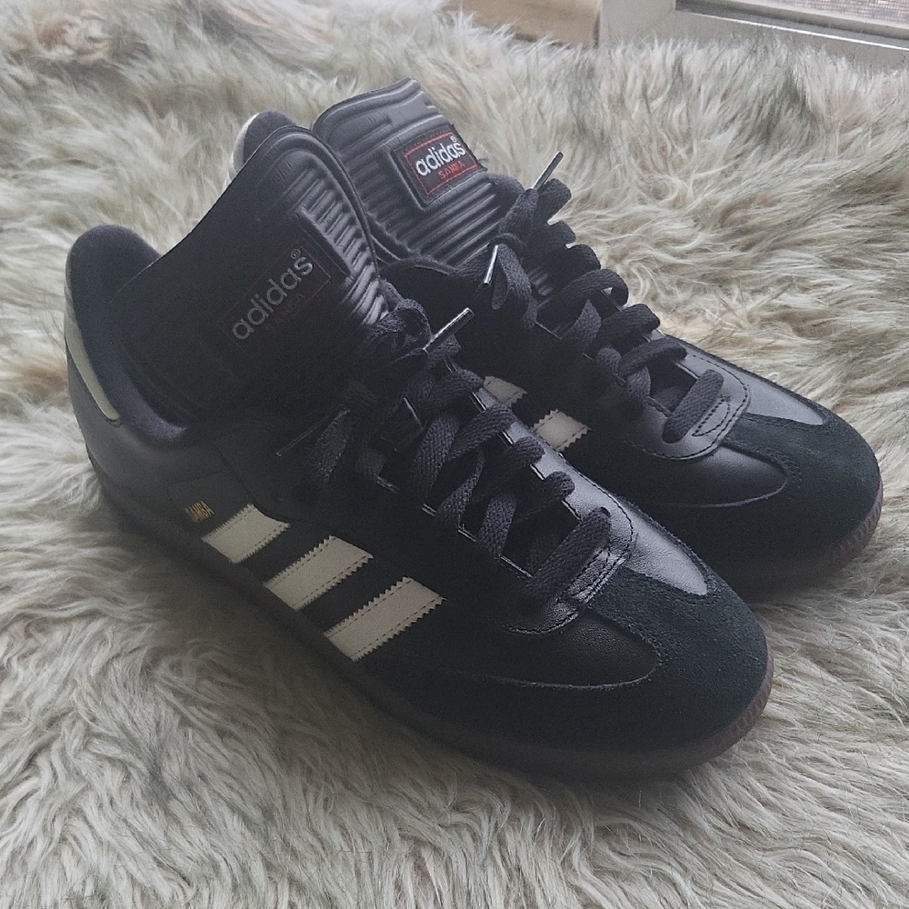 Adidas Men's Black & White Sambas